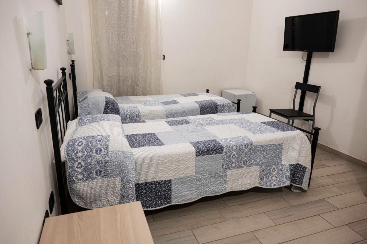 Il Giardino Dell'Eden Bed & Breakfast Acilia Bagian luar foto