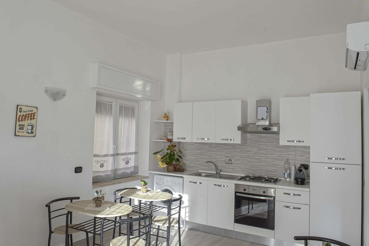 Il Giardino Dell'Eden Bed & Breakfast Acilia Bagian luar foto