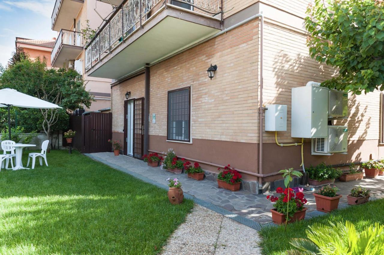 Il Giardino Dell'Eden Bed & Breakfast Acilia Bagian luar foto